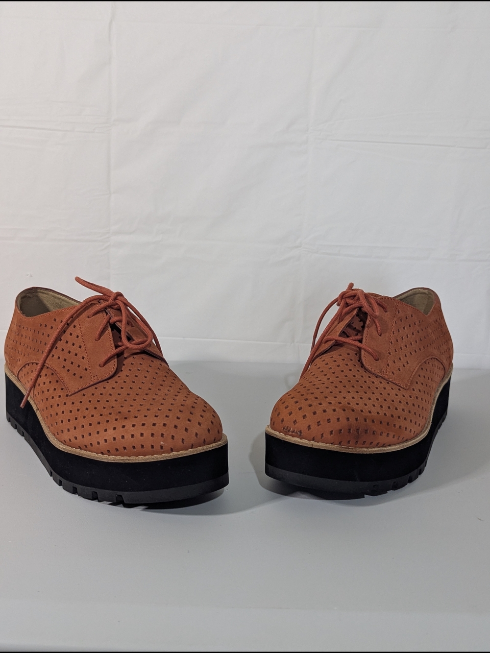 Eileen Fisher Perforated Leather Platform Oxfords Women’s Size 9 Cognac Lace Up